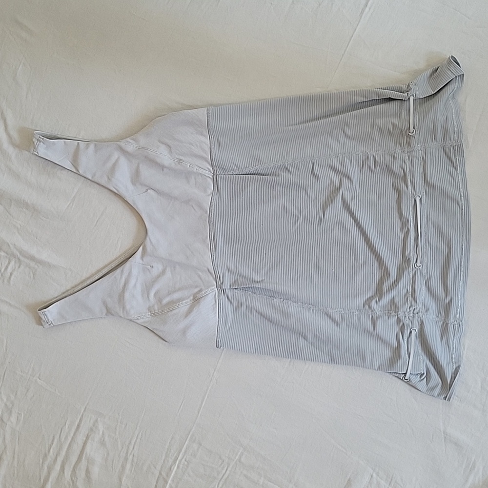 Lululemon Tank Top - Gray - Size: 10